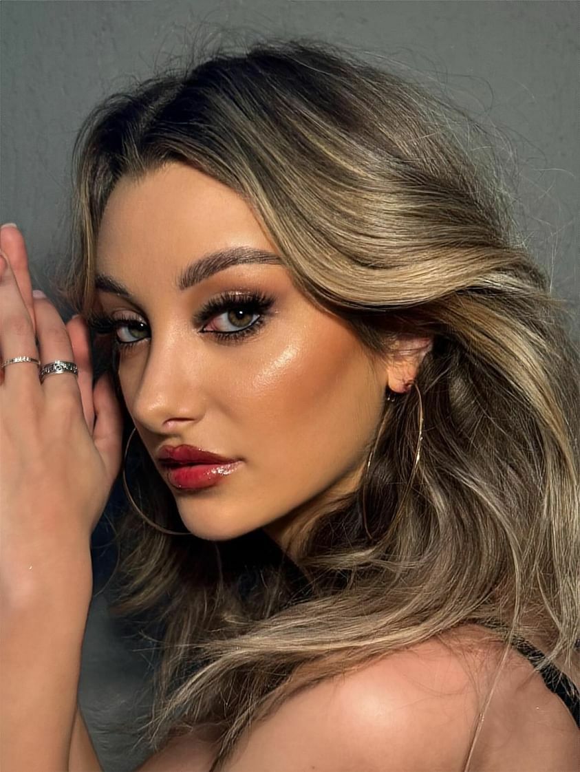 <span style="font-style: italic;">Machiaj Full HD </span>